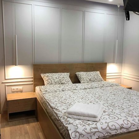 Lux Apartment Ruska Lviv Luaran gambar
