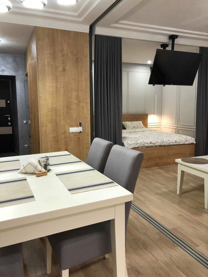 Lux Apartment Ruska Lviv Luaran gambar