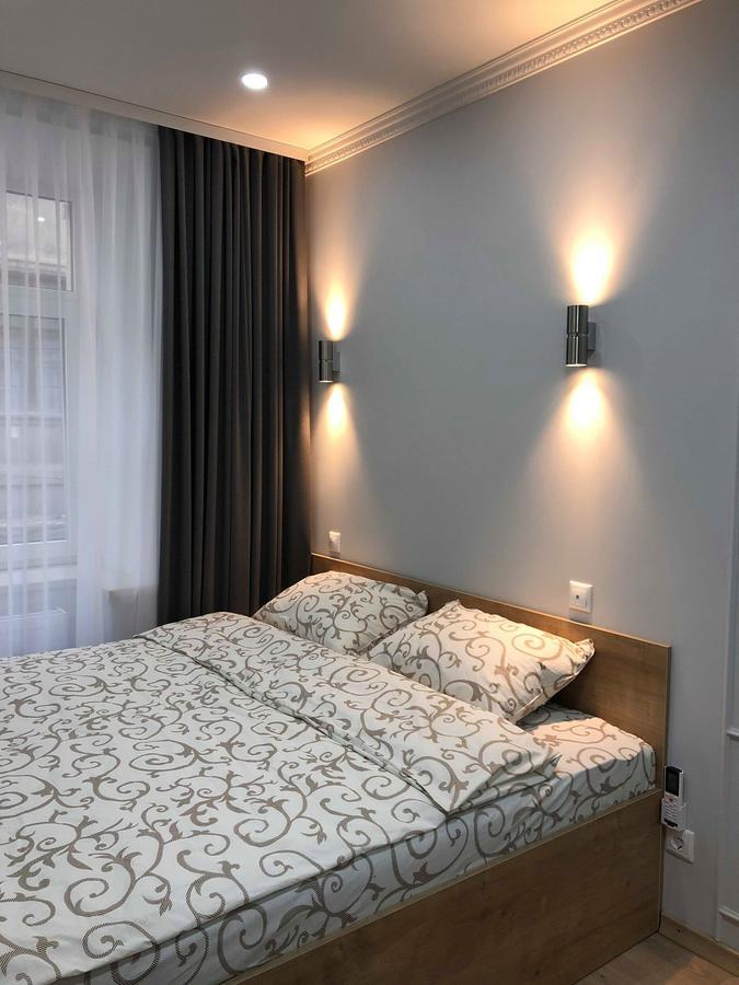 Lux Apartment Ruska Lviv Luaran gambar
