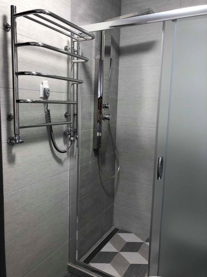 Lux Apartment Ruska Lviv Luaran gambar