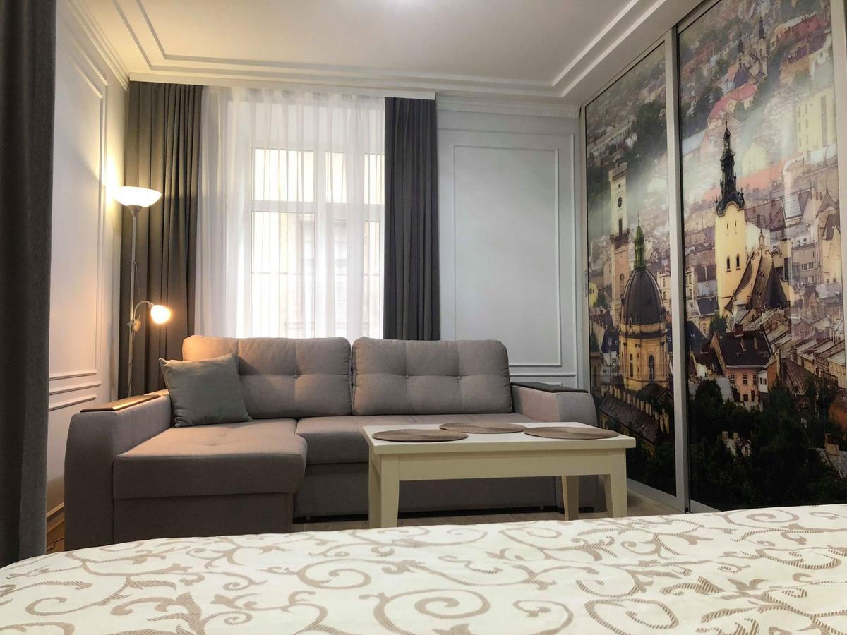 Lux Apartment Ruska Lviv Luaran gambar